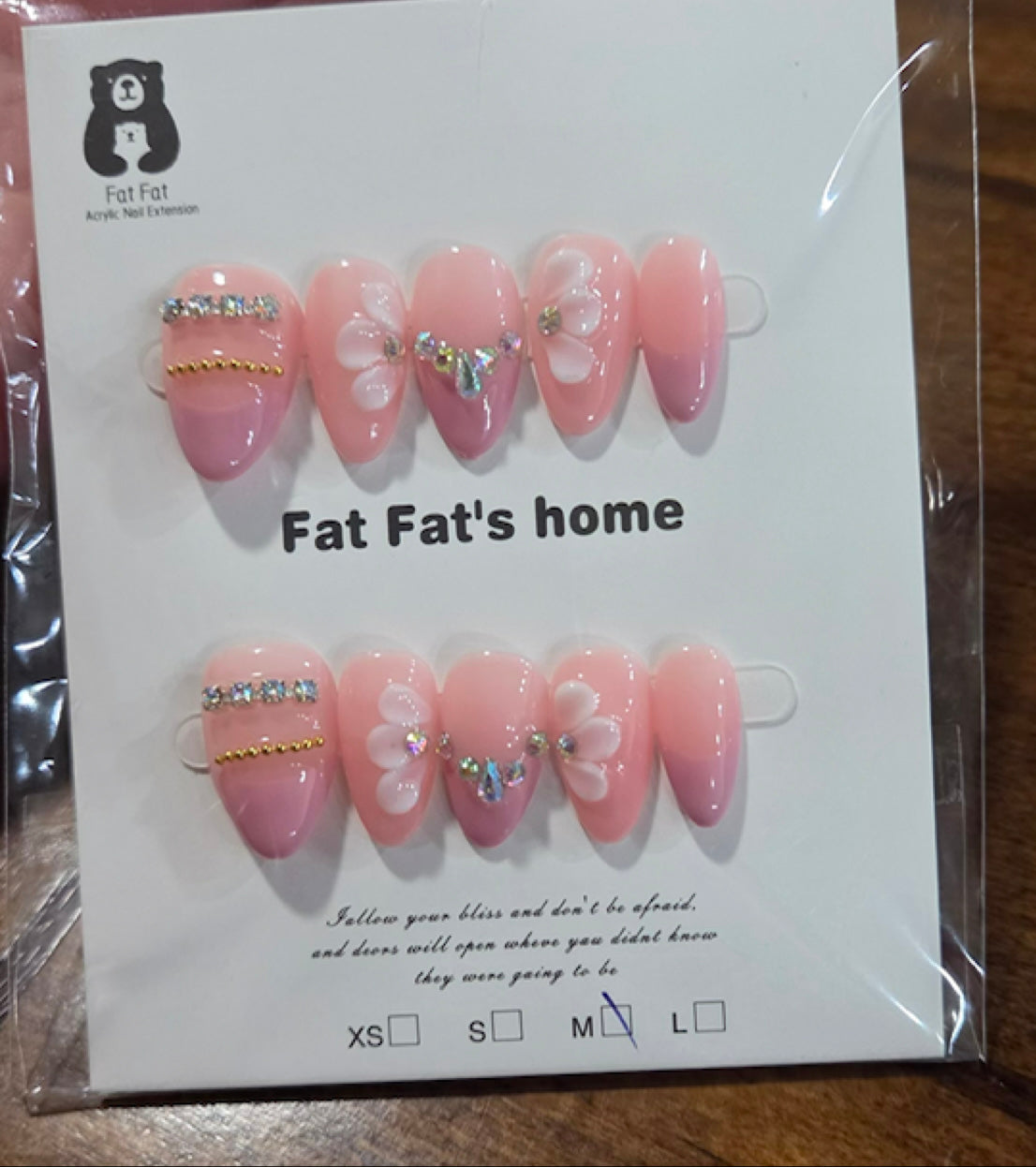 Pearl Chain Floral Press-On Nail Set