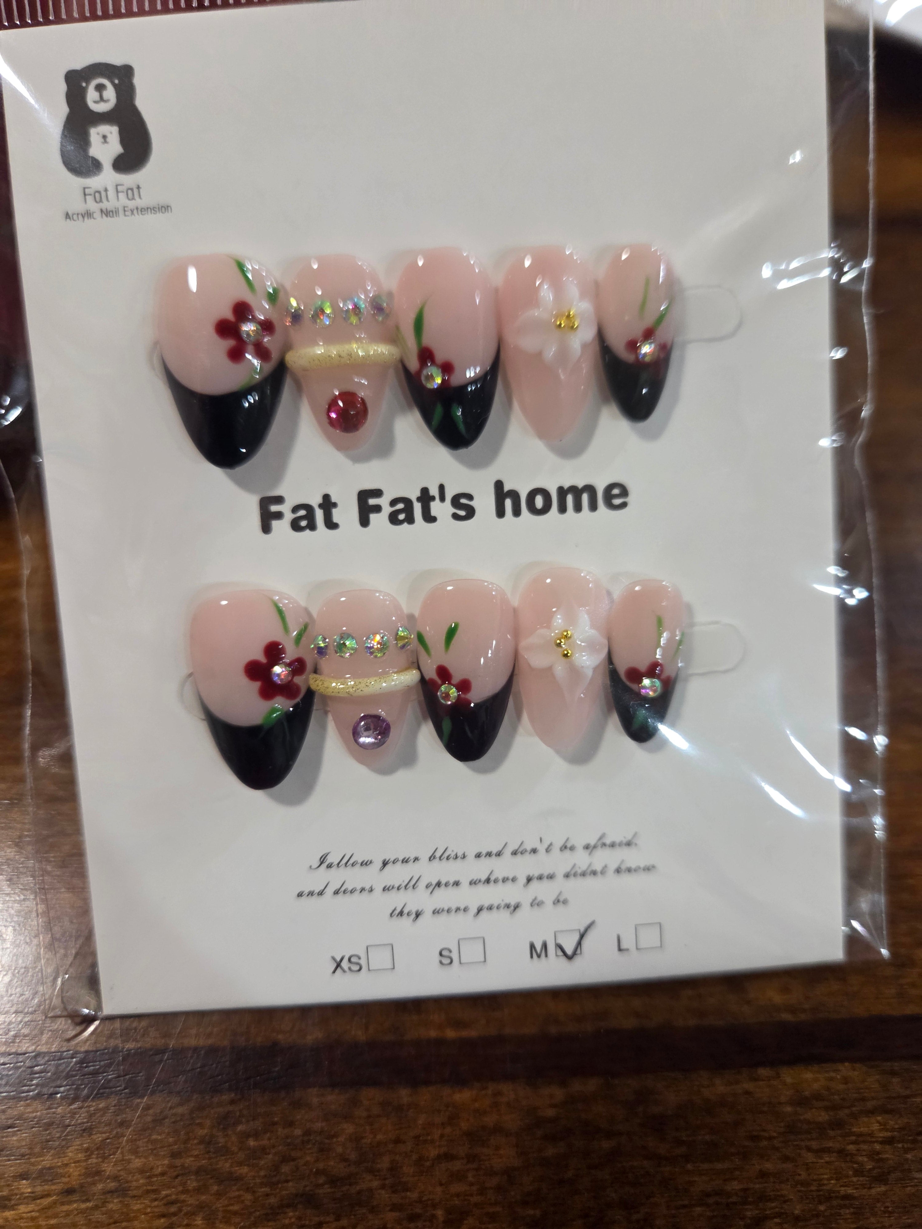 Dark Floral Noir Press-On Nail Set