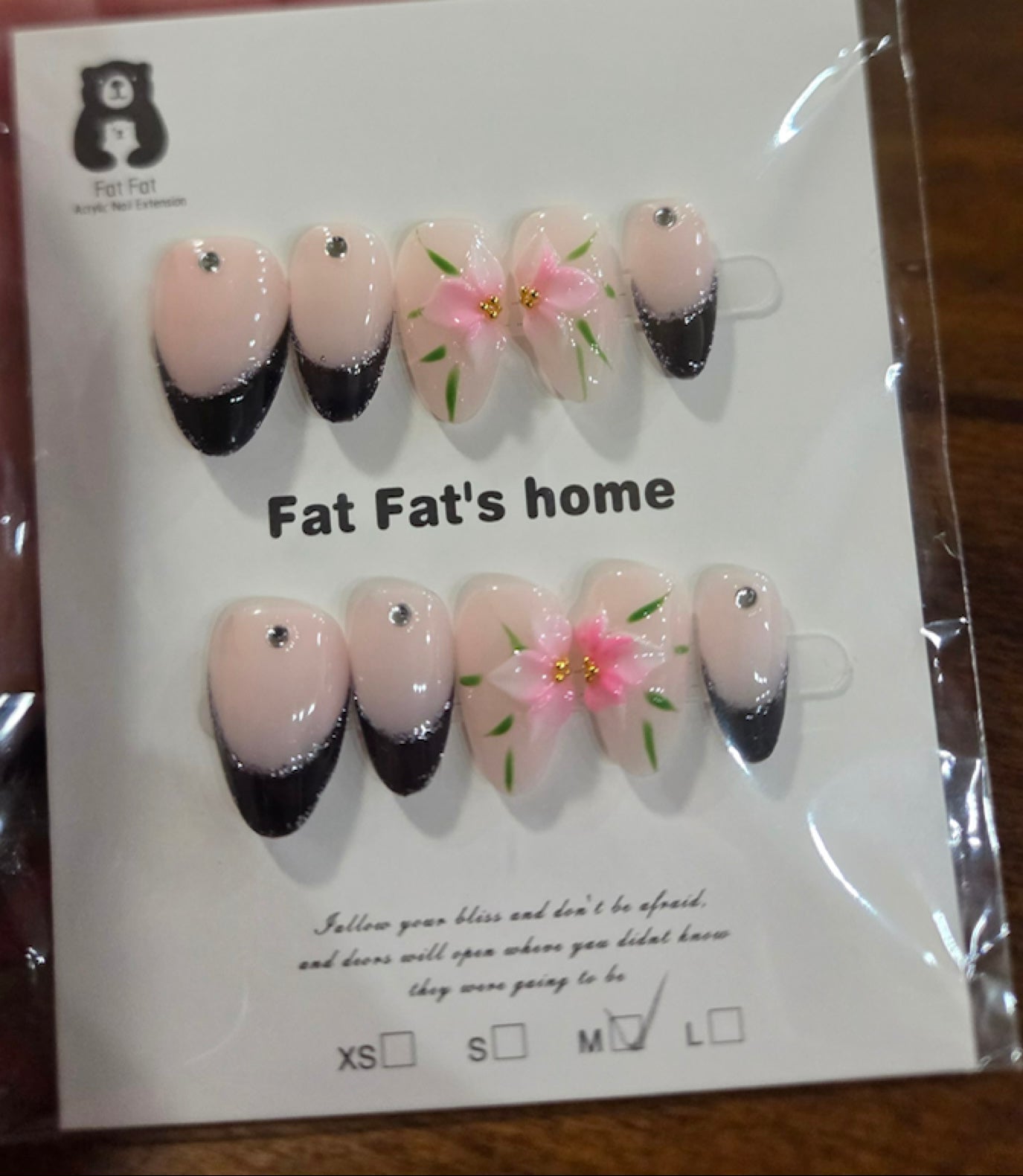 Pink Lily Noir Press-On Nail Set