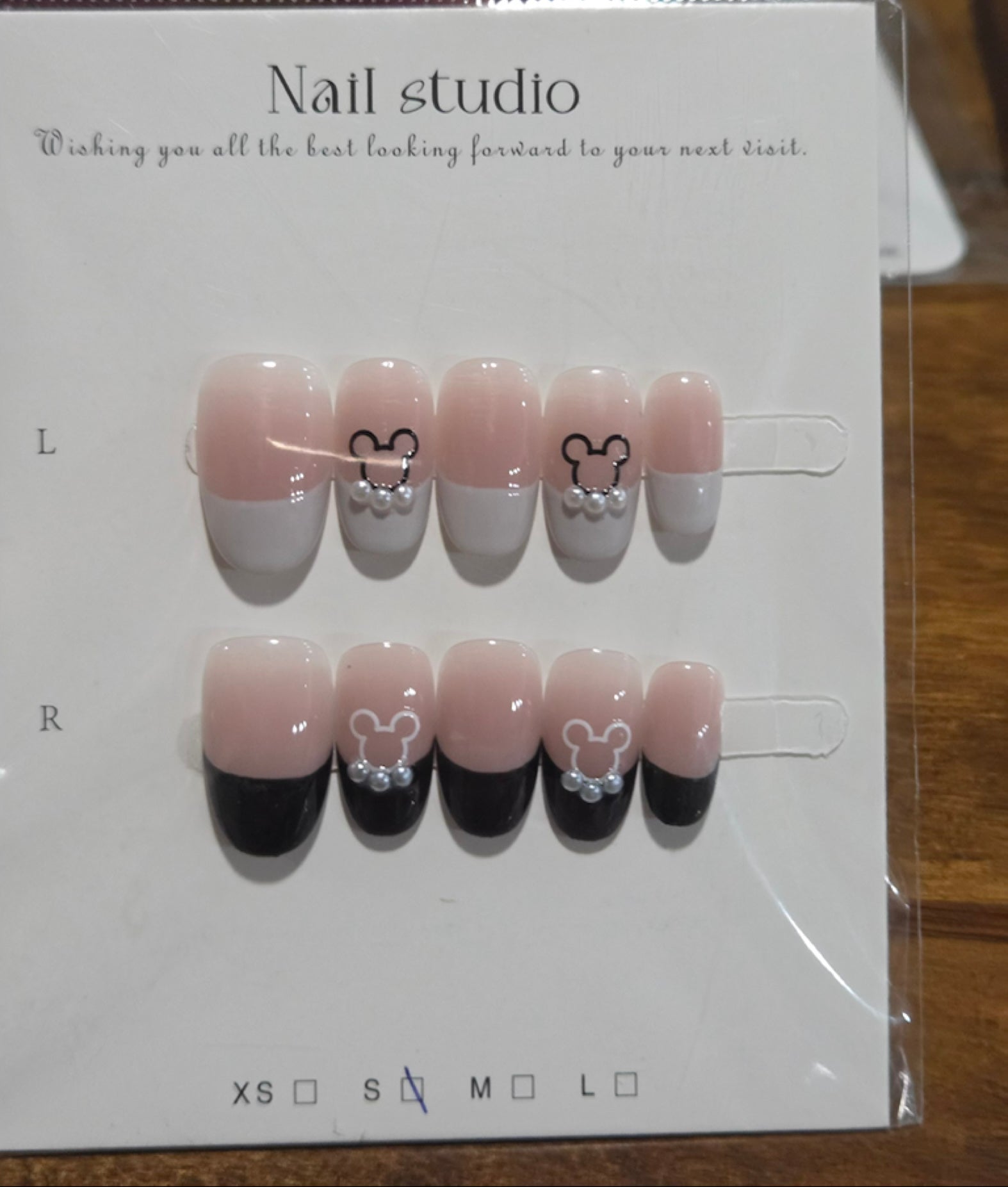 Mickey Pearl Press-On Nail Set